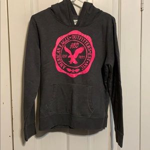 American Eagle Graphic hoodie with pocket